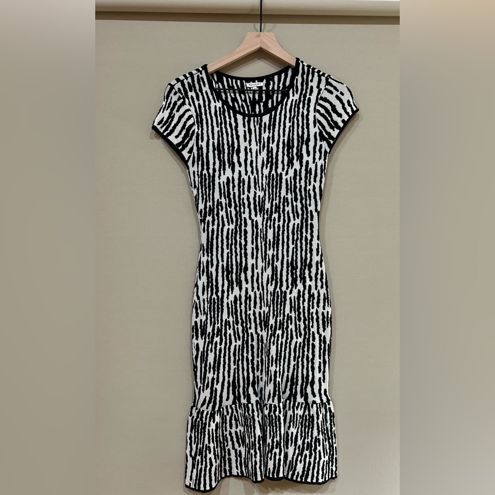 Mini Dress/ Knitted- Size: XS- Brand: Le lis Blanc